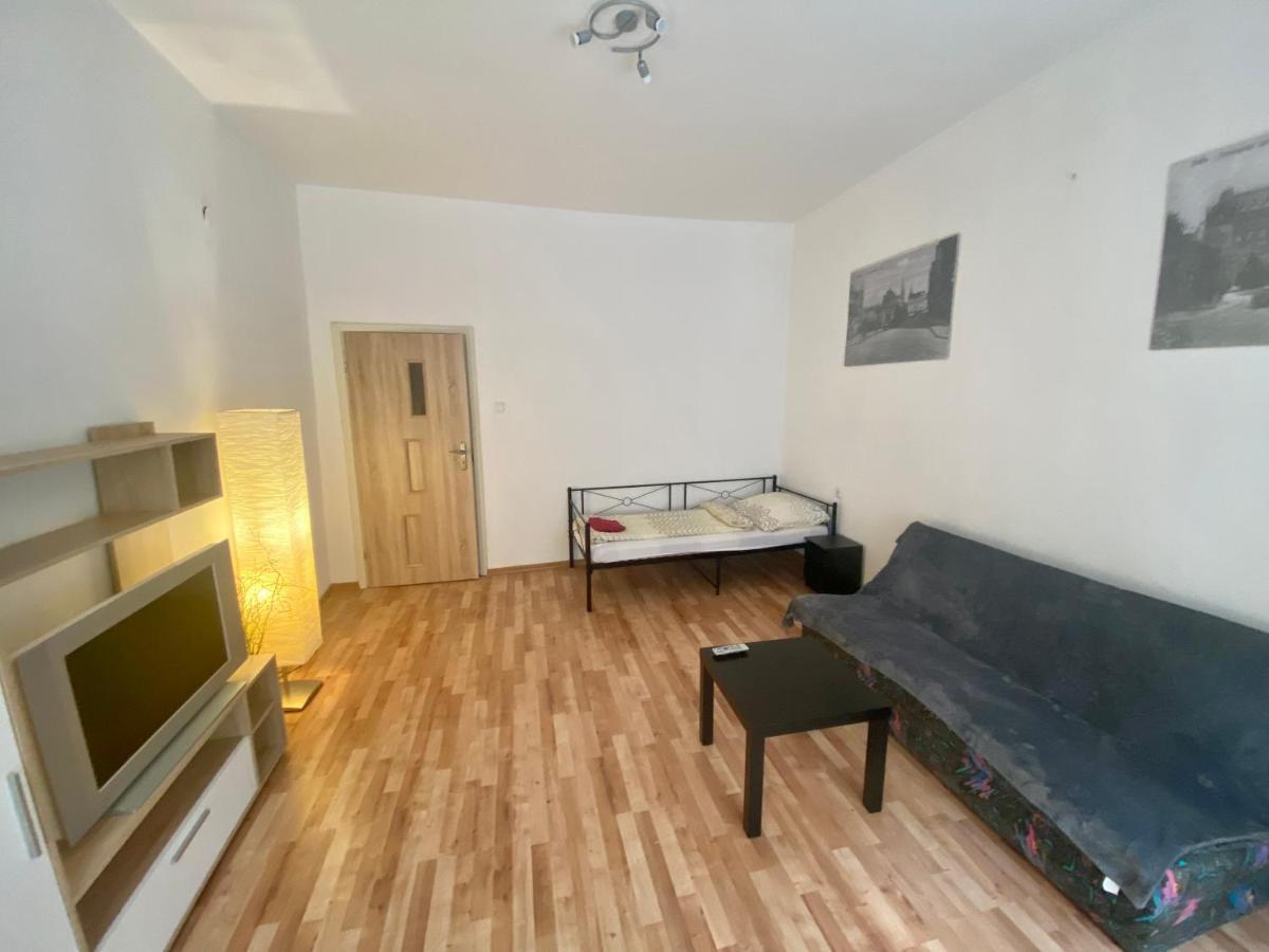 שצ'צ'ין Apartment Insat מראה חיצוני תמונה
